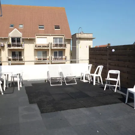 Gentlemen Au Premier Etage A 50 Metres De La