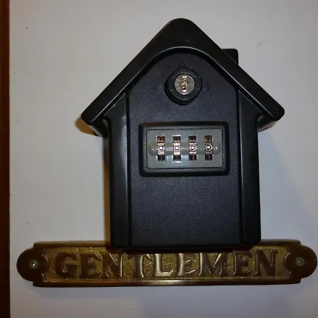 Gentlemen Au Premier étage à 50 Metres De La Apartamento *