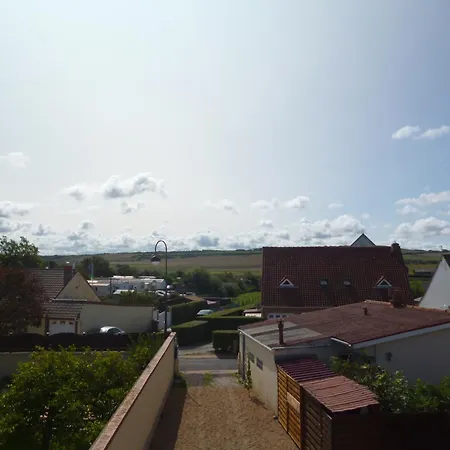 Gentlemen Au Premier Etage A 50 Metres De La *