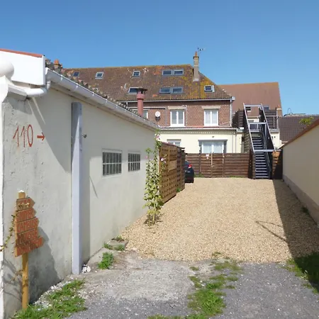 Апартаменты Gentlemen Au Premier Etage A 50 Metres De La