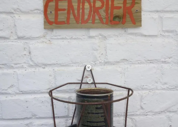 Gentlemen Au Premier étage à 50 Metres De La Sangatte